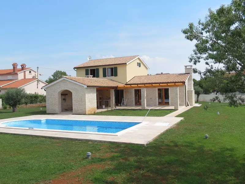 Principključurukeiodtemeljadokrova,Pula,Istra Principključurukeiodtemeljadokrova,Pula,Istra