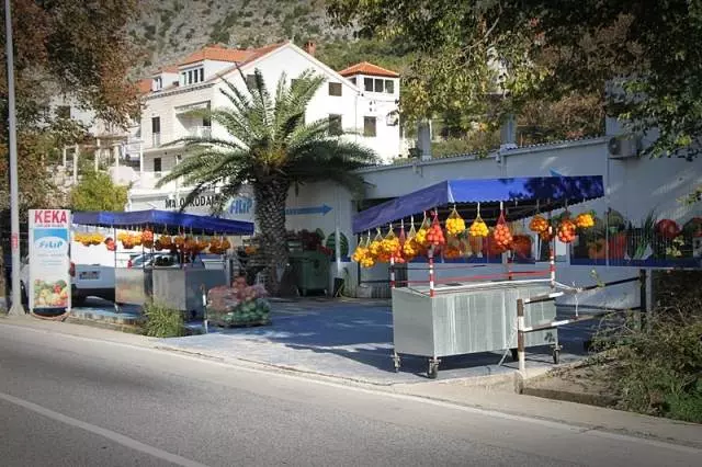 Prodajavoćaipovrća,Dubrovnik5