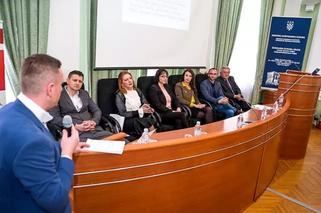 Programobrazovanjaodraslihuvisokojškoli,Zagreb Programobrazovanjaodraslihuvisokojškoli,Zagreb