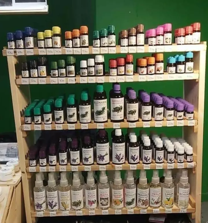 ProizvodnjaiprodajaeteričnihuljaiprirodnekozmetikeHvar1