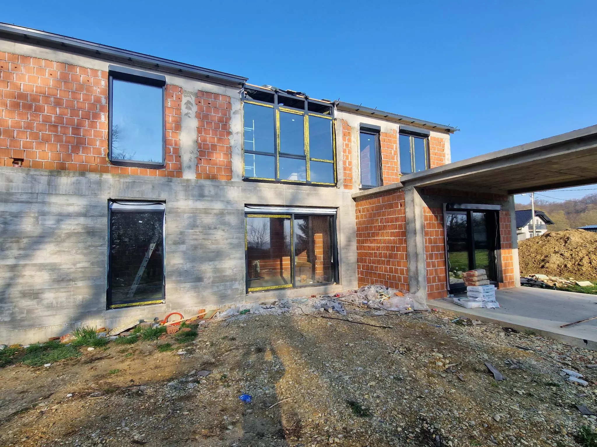 Ulazna i garažna vrata Prodaja ulaznih i garažnih vrata grad Križevci