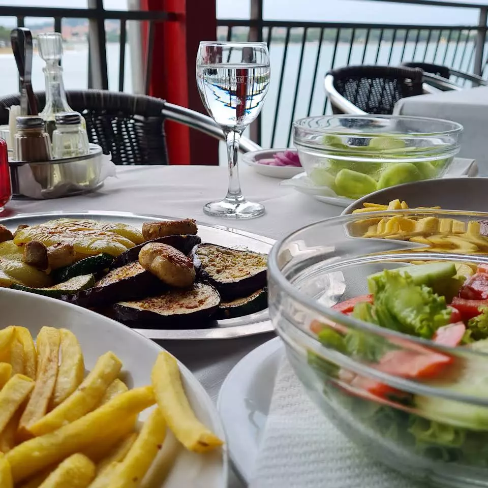 Bogat izbor jela i pića, Medulin u RH