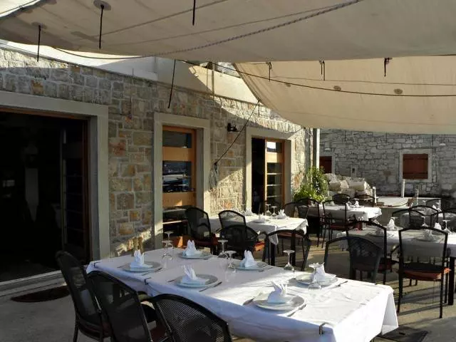Restoransmediteranskomkuhinjom,Murter6
