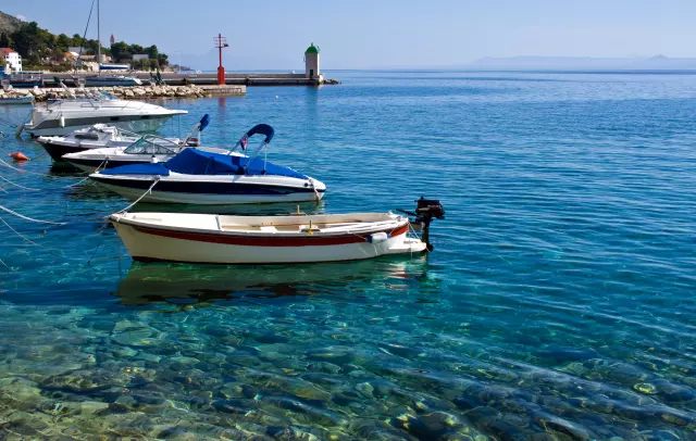 Restoranzaribareisladokusce,Bol