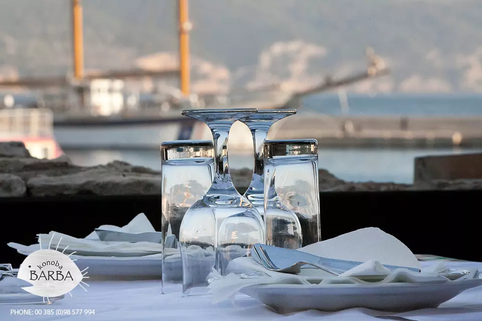 Ribljiimesnispecijaliteti,domaćajanjetinauzdobravinanaKomiži3