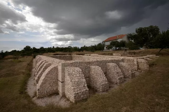 RimskivojnilogorTiluriTrilj2 RimskivojnilogorTiluriTrilj2