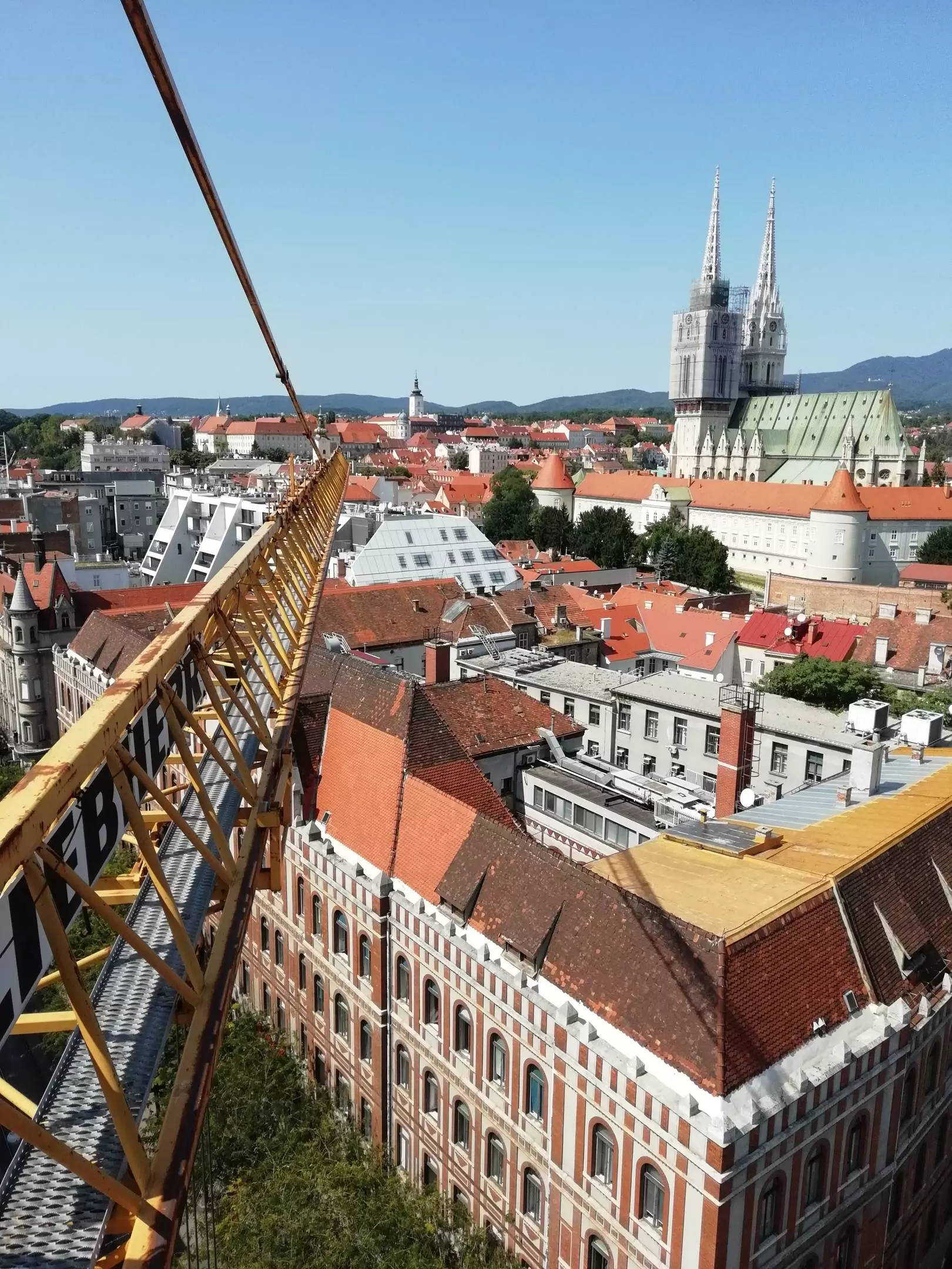 RukovanjedizaličaromkranistomikranovimaZagrebačkažupanija1