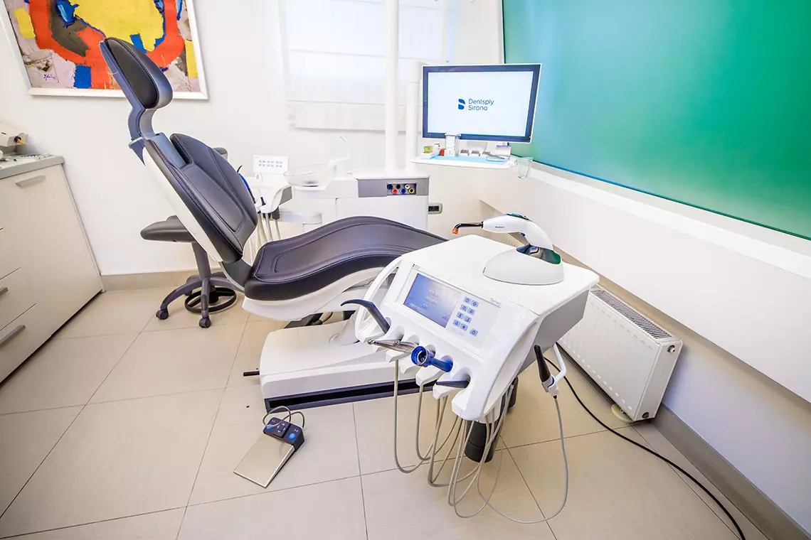 Implantologija i estetska stomatologija Osijek