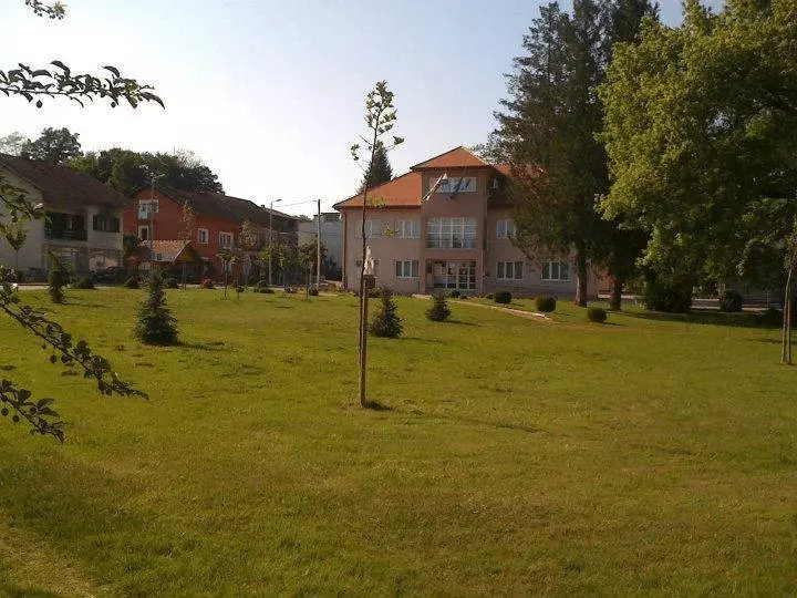 SkrbismjestajzastarijeinemocneosobeTopusko1 SkrbismjestajzastarijeinemocneosobeTopusko1