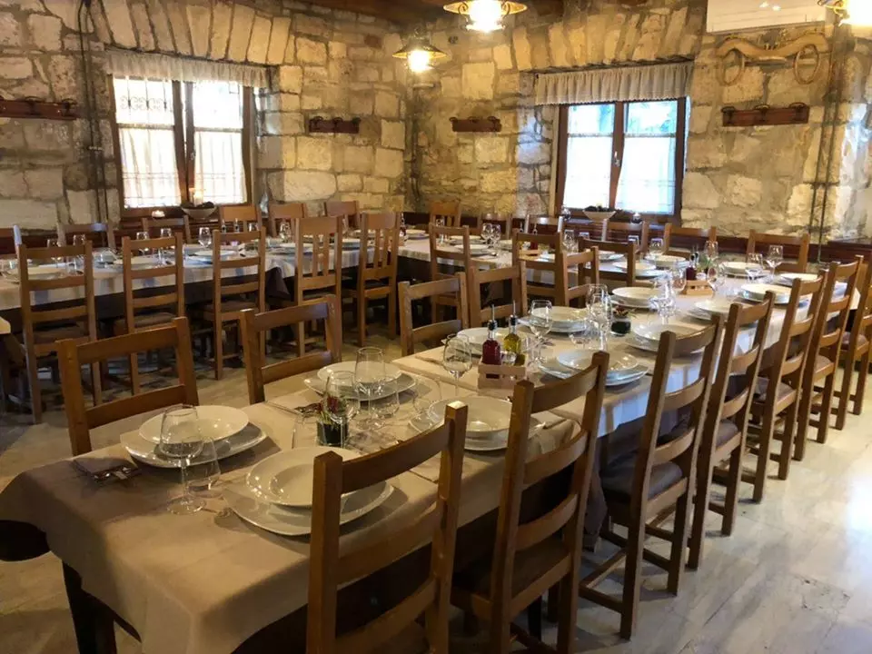 Jela s roštilja u konobi Jela s roštilja grad Buje u Istri