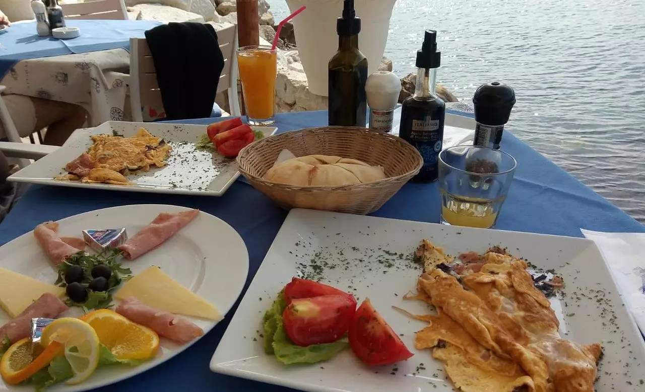 Riblje i mesne delicije Rovinj, Hrvatska