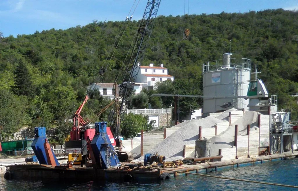 Građevinski radovi u moru, gradnja Građevinski radovi u moru Rijeka Hrvatska