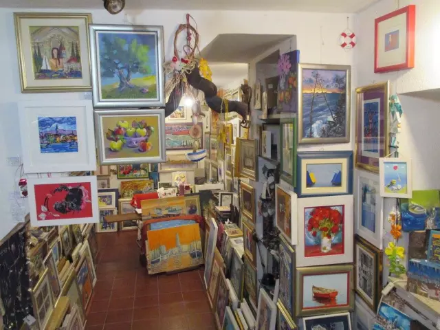 Suvremeni ART, umjetničke slike i izložbe, grad Split, Hrvatska