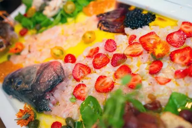 SvježaribairibljispecijalitetiurestoranuCavtat2