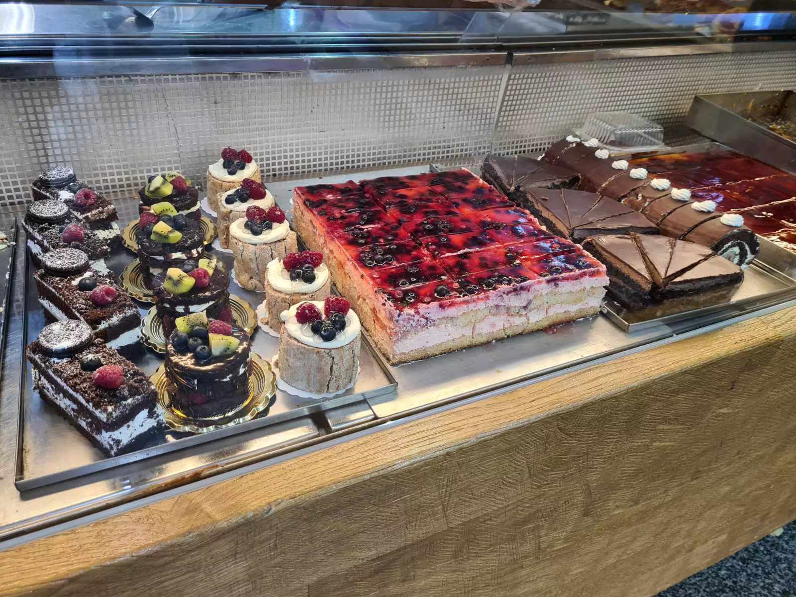 Svježi pekarski proizvodi Savica