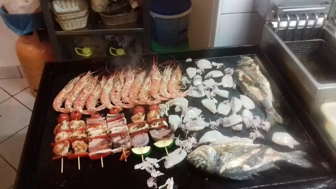 SvježeškoljkeijelaodribeVolosko2 SvježeškoljkeijelaodribeVolosko2