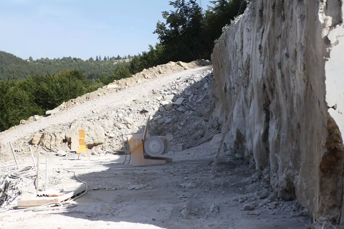 Prodaja boksita Prodaja arhitektonskog građevnog kamena, prodaja boksita Zagreb
