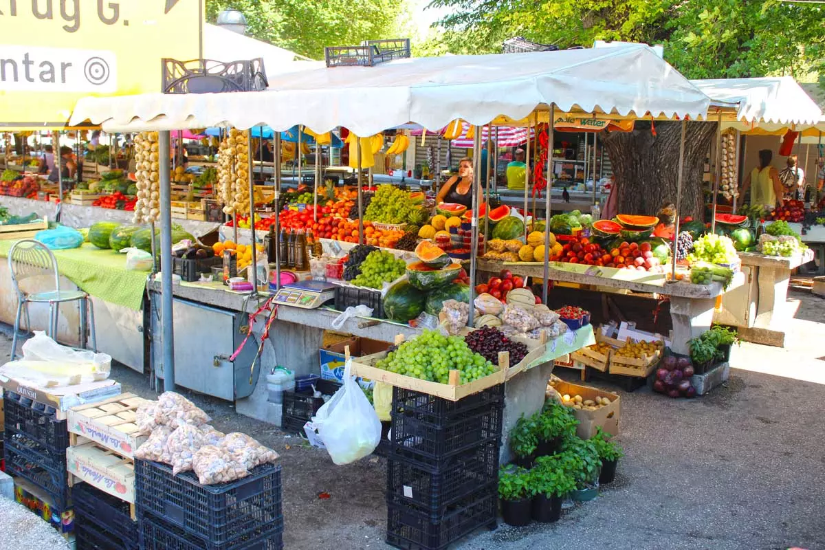 TržnicanamaloTrogir1 TržnicanamaloTrogir1