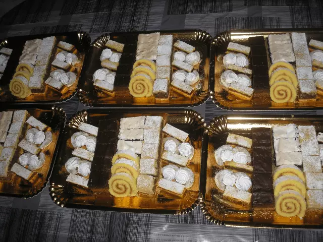 Tradicijski_kolači,zagorski_štrukli,gibanice,bučnica,Krapinsko-zagorska_županija Tradicijski_kolači,zagorski_štrukli,gibanice,bučnica,Krapinsko-zagorska_županija