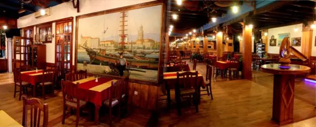 TradicionalnakuhinjaivrhunskismještajSplittxt TradicionalnakuhinjaivrhunskismještajSplittxt