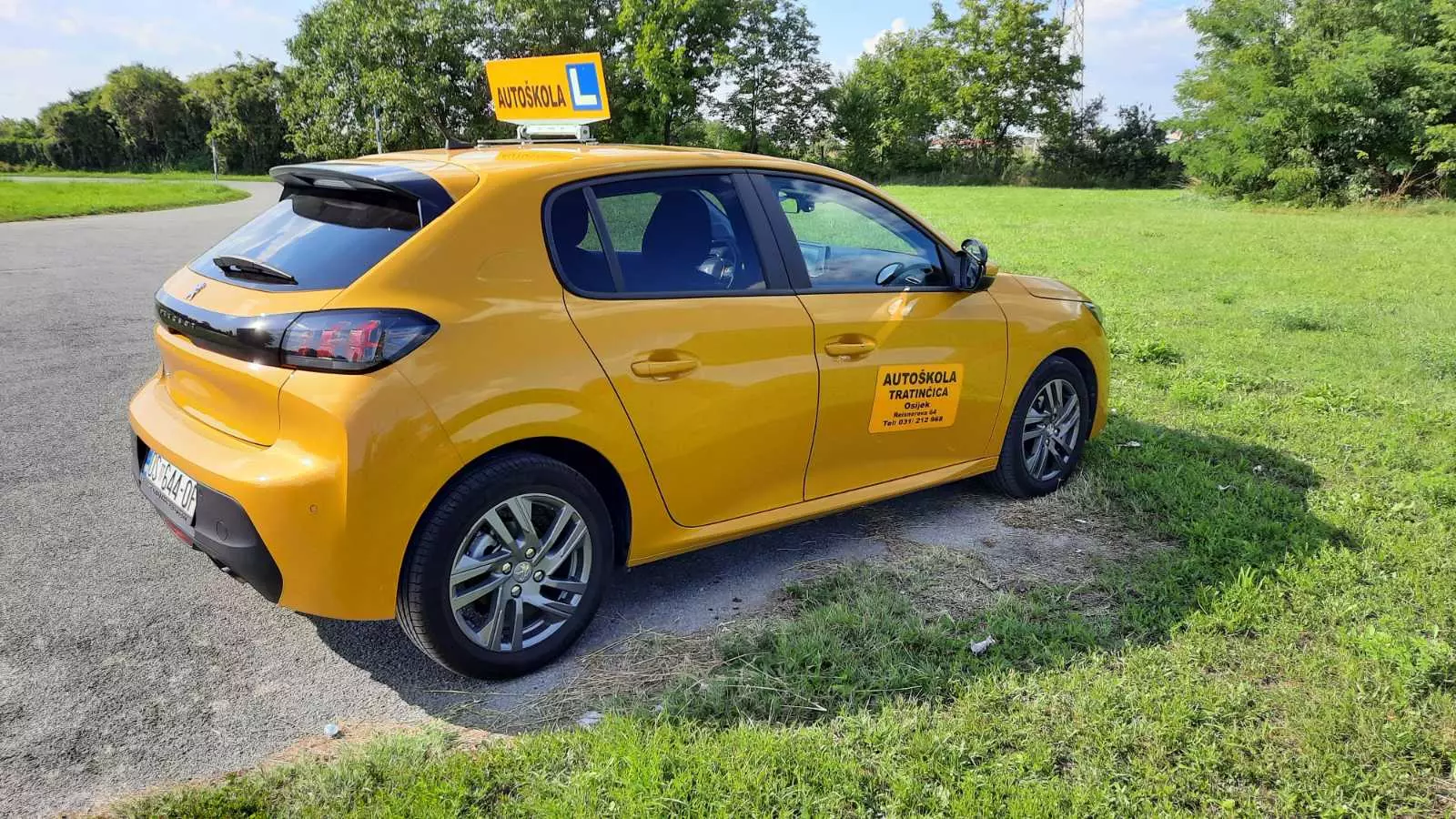 Osposobljavanje vozača za A,2 A1, A i B kategorije Osposobljavanje vozača za A, A1, A2 i B kategoriju, grad Osijek, Hrvatska