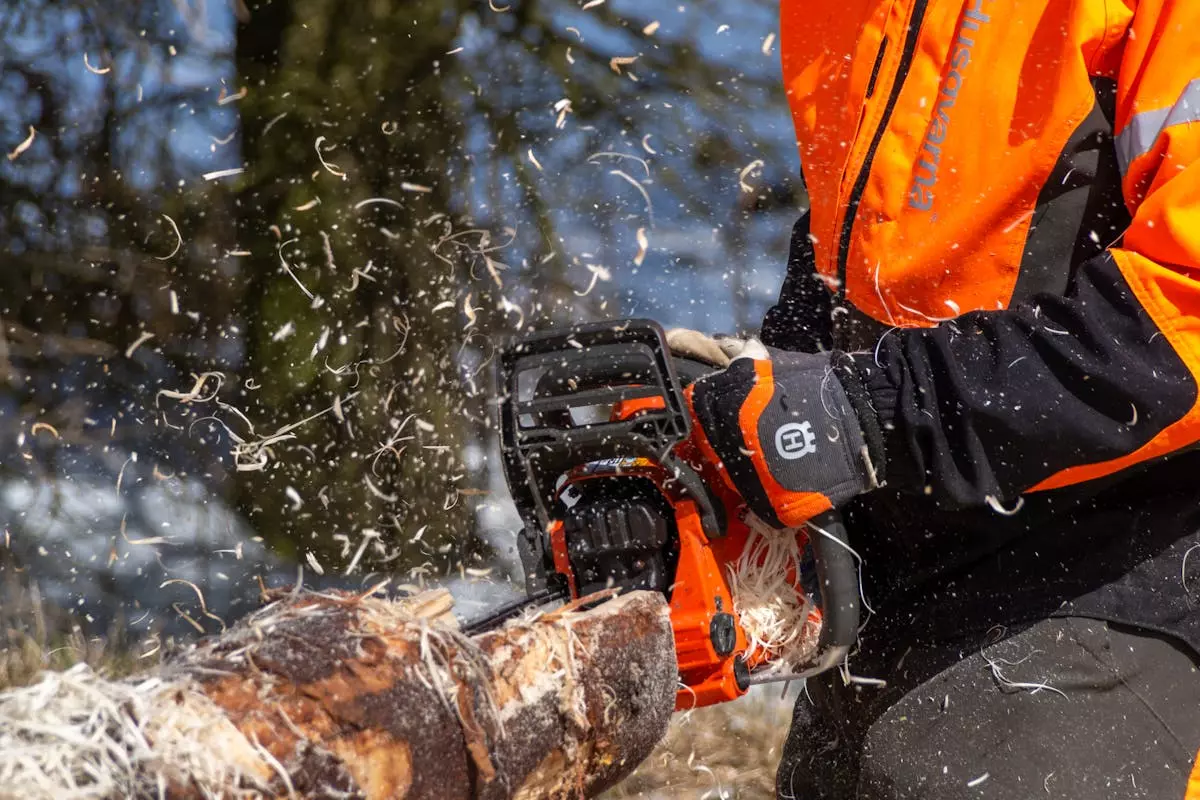 Trgovina i servis za Husqvarnu i Ramda u Novskoj