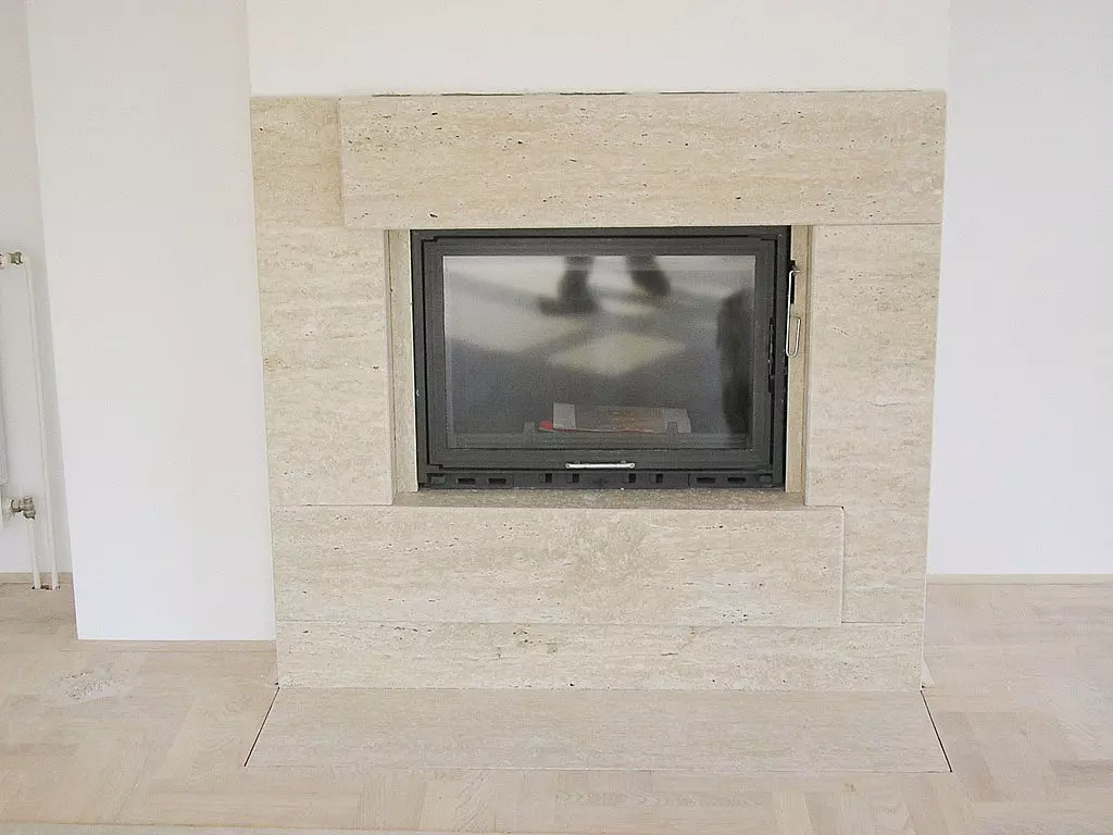 Kvalitetno brušenje rezanje i postava mramora i kamena