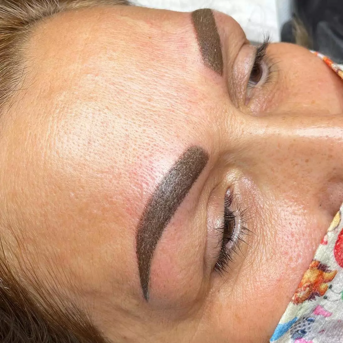 Usluge trajnog iscrtavanja obrva ekstenzije trepavica