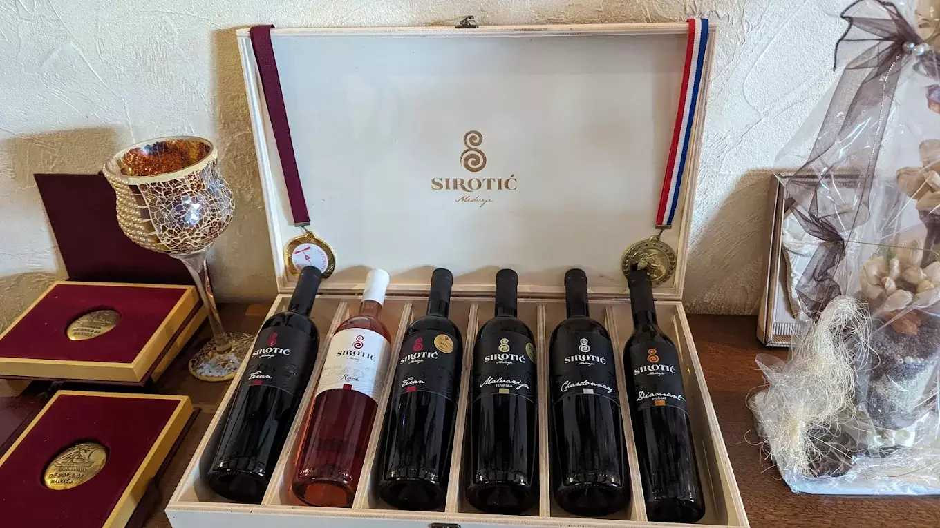 Prodaja vina i maslinovog ulja Buzet u Istri