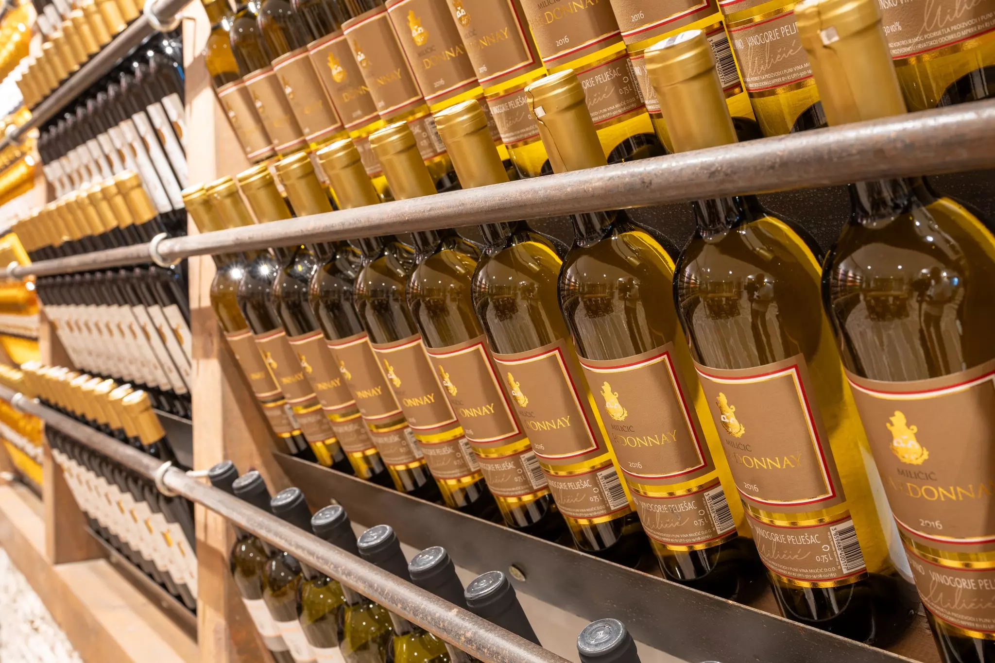 Kušaonica vina i vinarija Vinarija i kušaonica vina Pelješac u RH