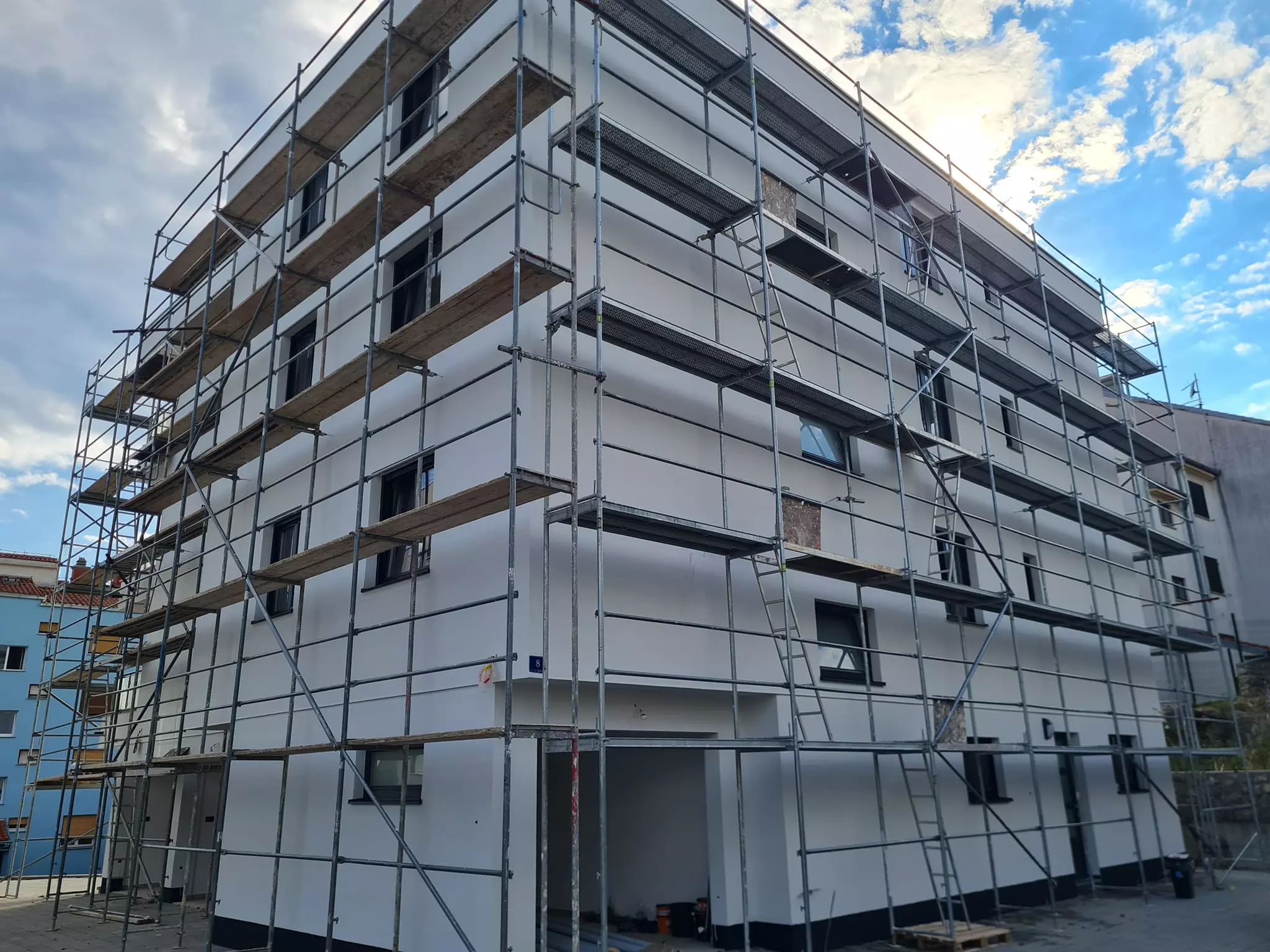 Fasaderski i ličilački radovi Izvođenje fasaderskih i ličilačkih radova u gradu Puli Istra