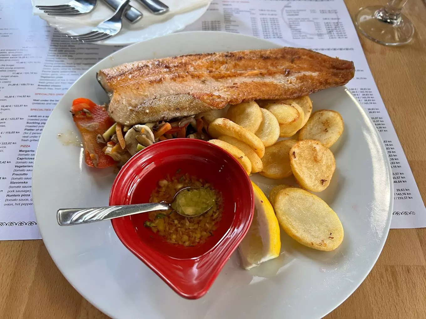 Restoran i usluge smještaja u Rudanovcu, Ličko-senjska županija