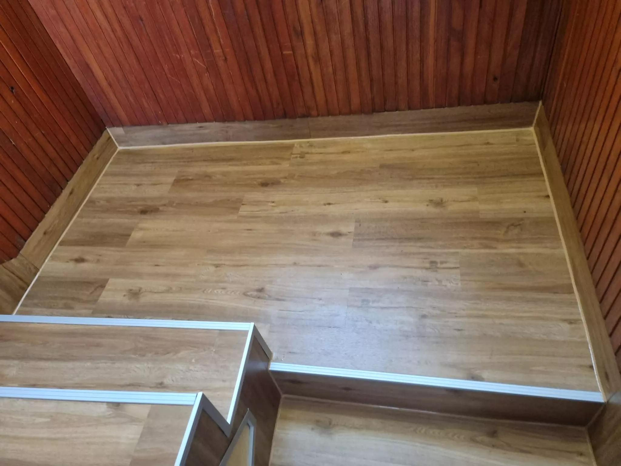 Postavljanje vinil podova Požega