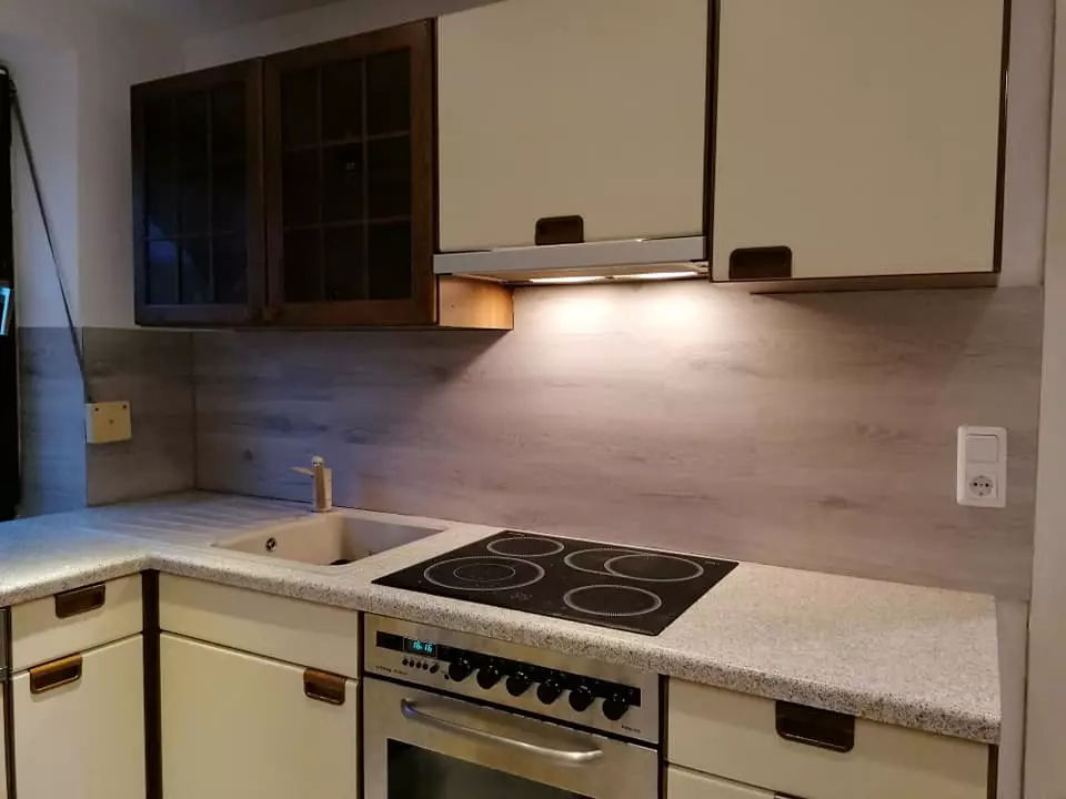 Postavljanje zidnih obloga Požega