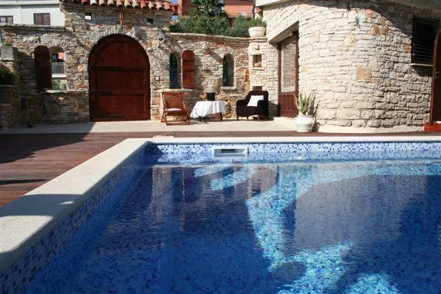 Istra-Potpuna izgradnja bazena 