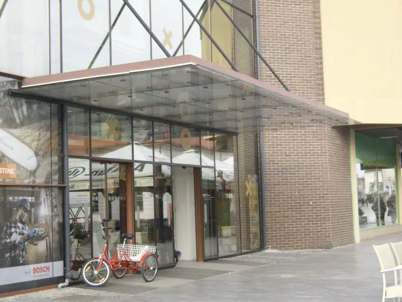 Viseće_nadstrešnice_kao_posebna_ponuda Viseće_nadstrešnice_kao_posebna_ponuda