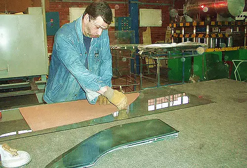 Visokokvalitetno_rezanje_i_popravci_stakla_Zagreb1