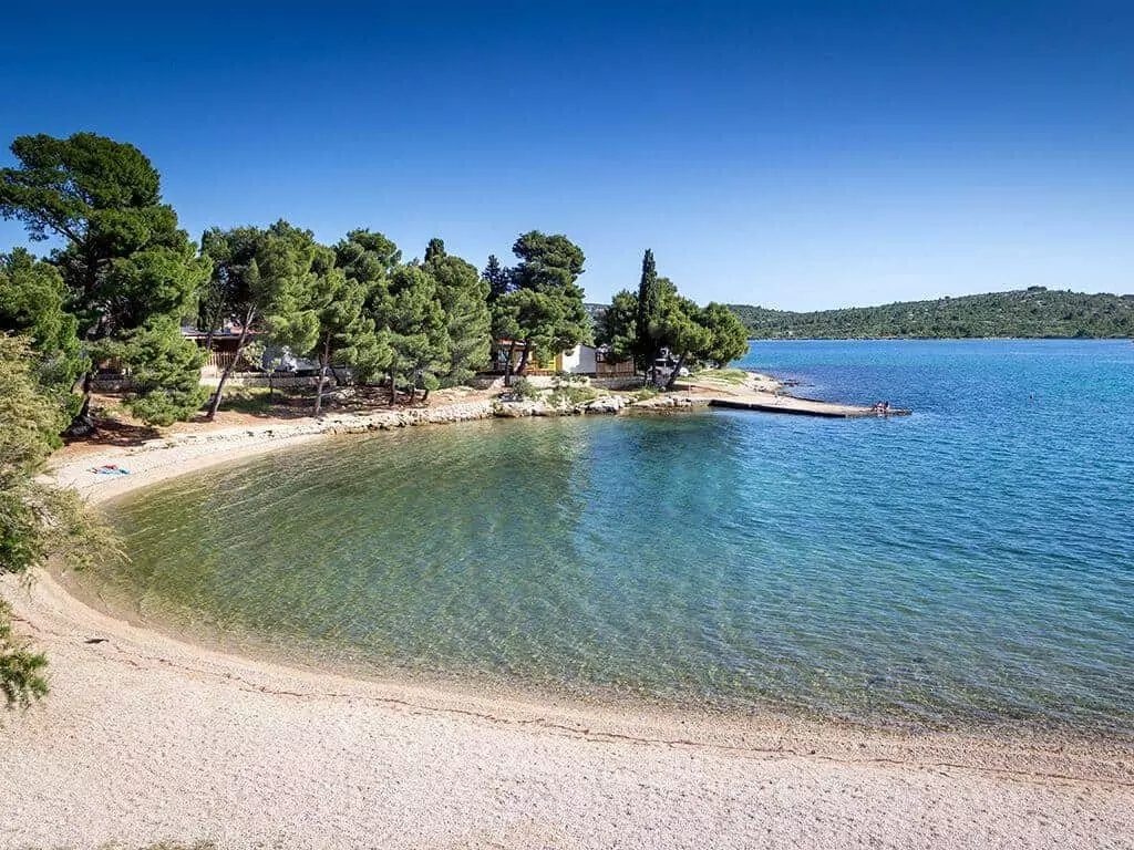 VjenčanjanašljunčanojplažiVodice4
