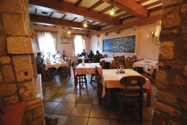 Vrhunskegastrousluge,smještaj,izletitefotosafari,Vid3