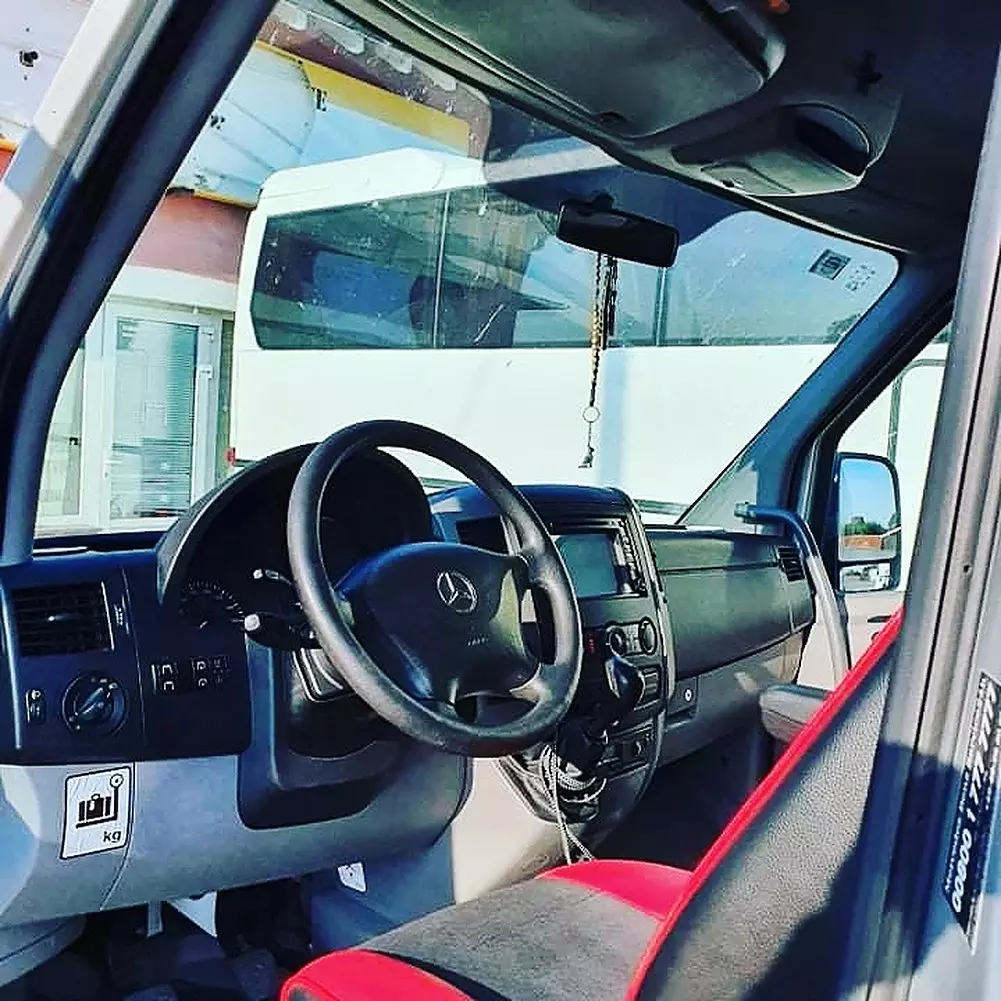 Kombi Kombi, minibus prijevoz putnika