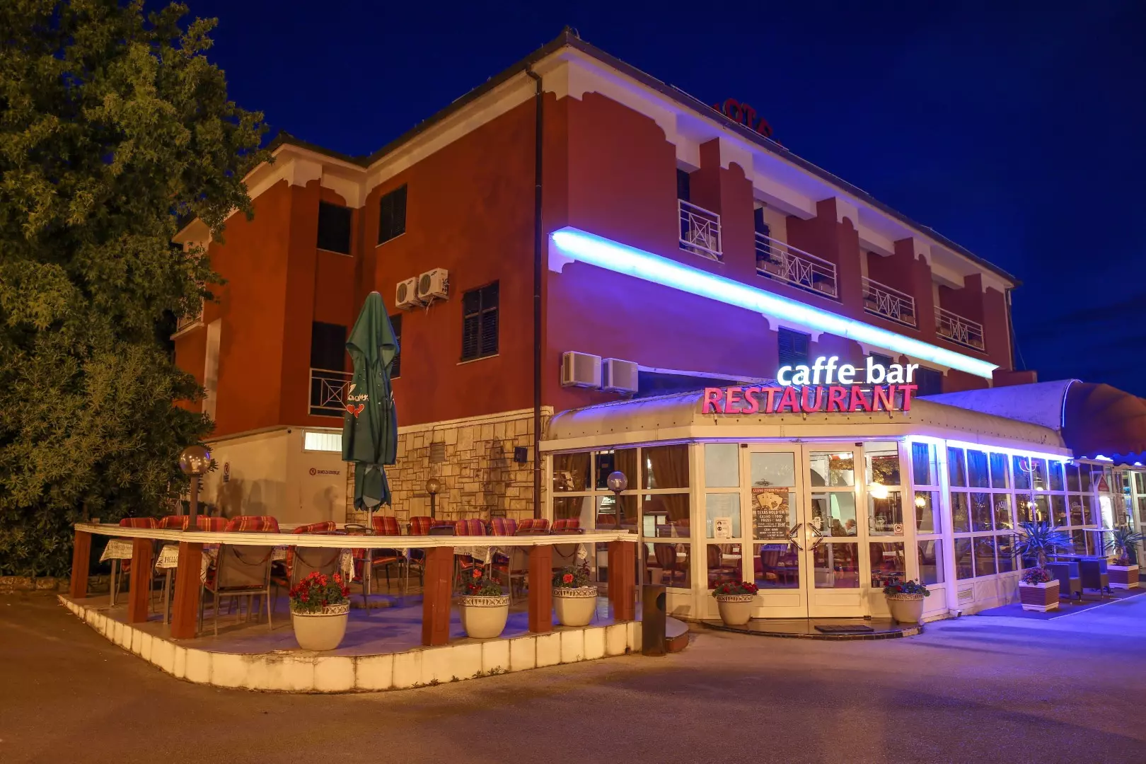 Casino i hotelski smještaj, soba Hotelski smještaj i casino, grad Buje Hrvatska