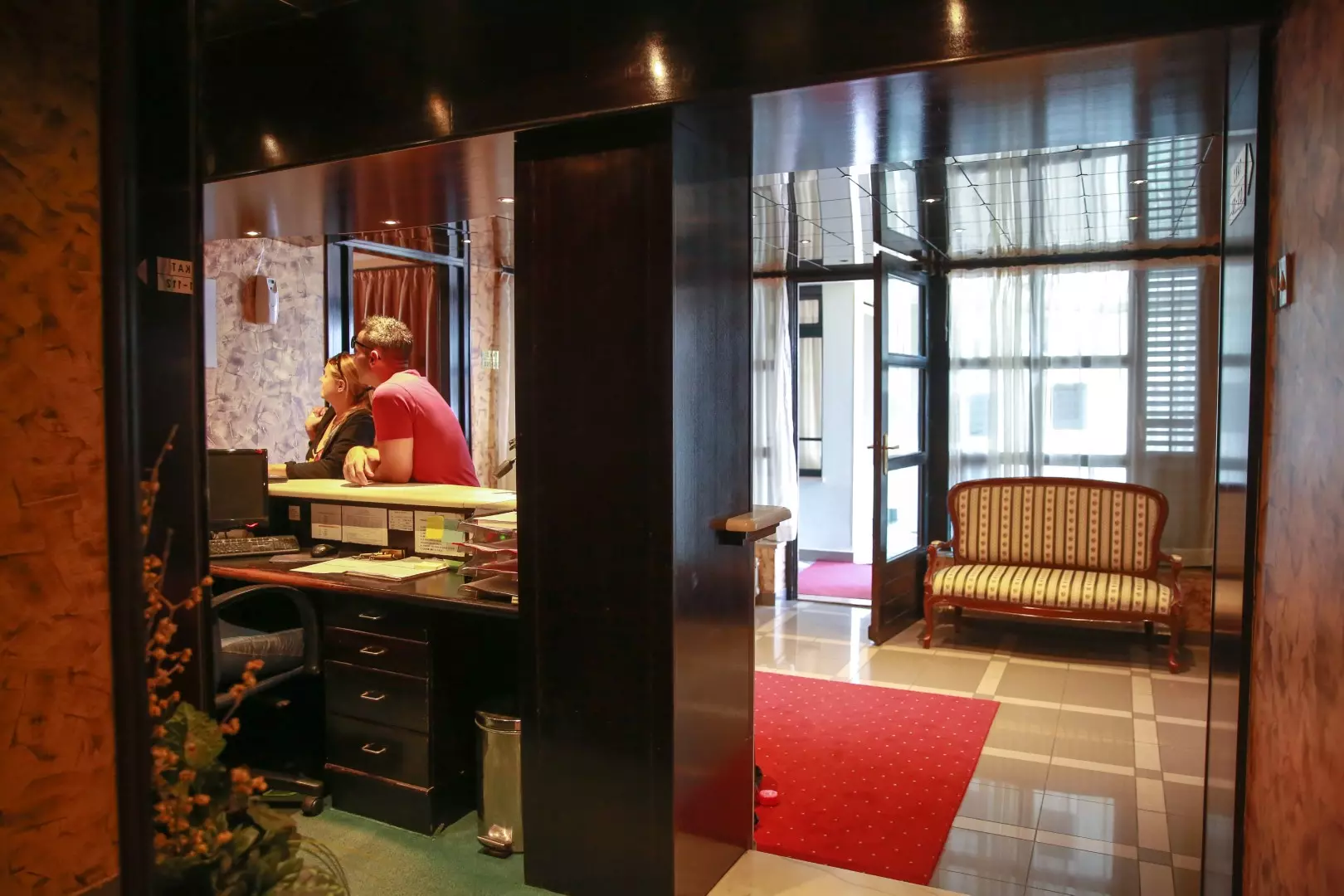 Smještaj u hotelu, privatni parking Smještaj s privatnim parkingom u hotelu Buje, Istarska županija