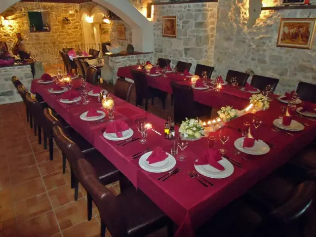 Konoba, internacionalna i dalmatinska kuhinja, centar 