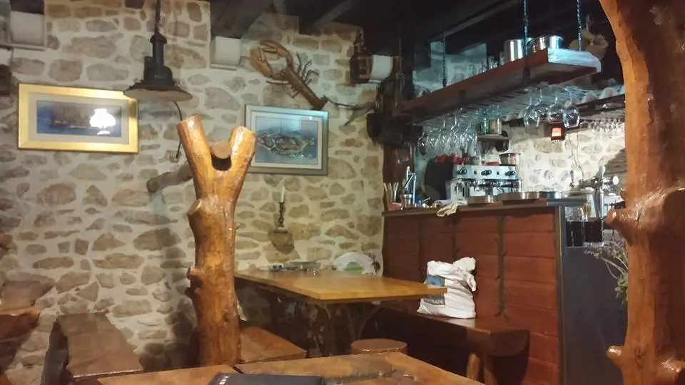 Pub bar s pizzerijom, specijaliteti Pub bar s pizzerijom Milna Brač