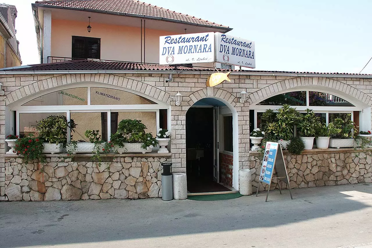 dvamornara-naslovnaprava