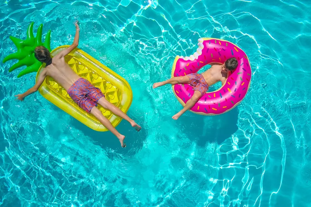 Gradski bazen, saune i masaže Gradski bazen, saune i usluge masaže, Hrvatska