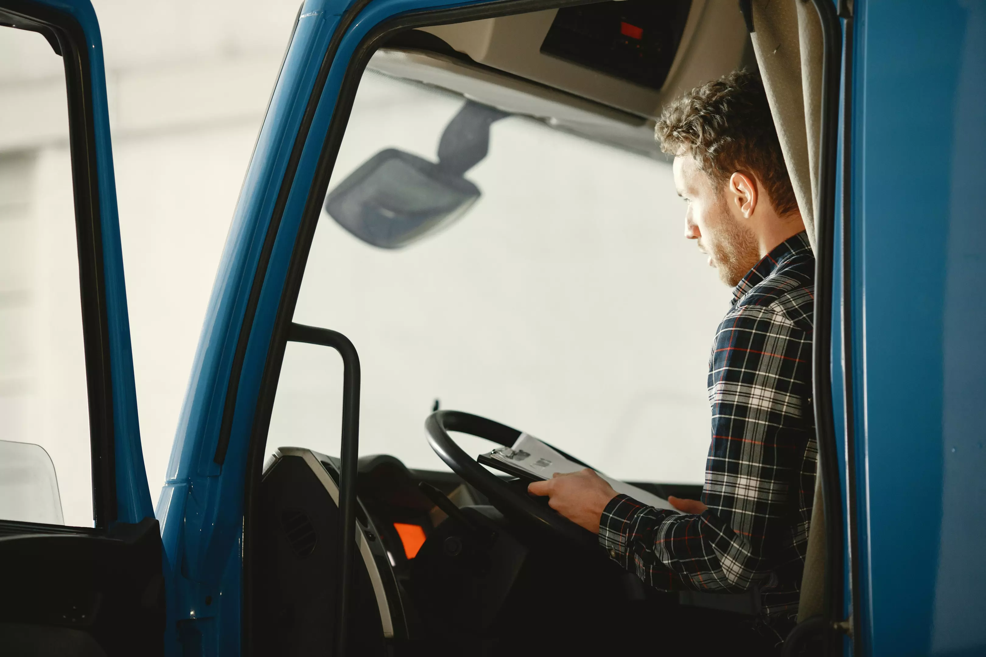 Iznamljivanje putničkih kombi vozila Bijeljina Iznamljivanje putničkih kombi vozila Bijeljina