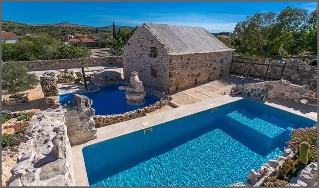 Bazen Izgradnja i održavanje bazena, grad Kaštel Lukšić