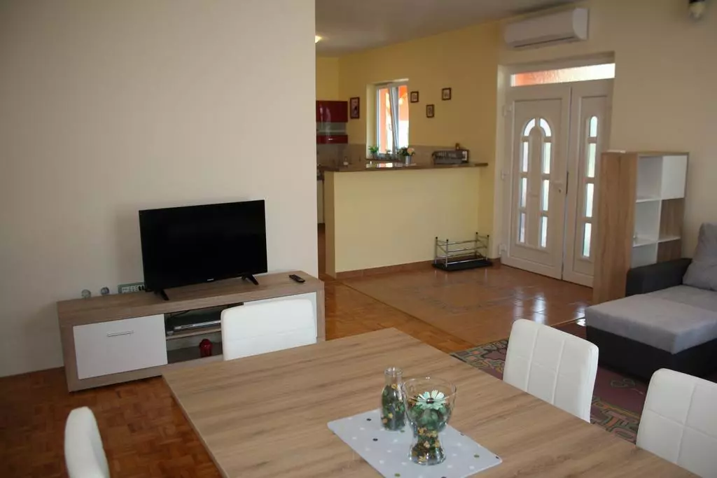 naslovnaslika2 naslovnaslika2