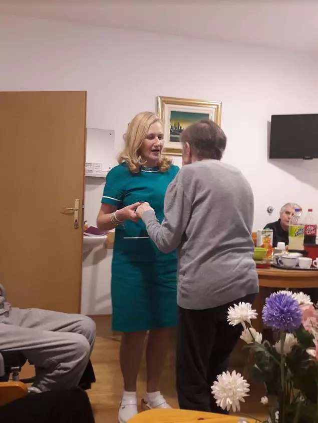 Zbrinjavanje nemoćnih i starijih osoba Zbrinjavanje starijih i nemoćnih osoba u gradu Vukovaru